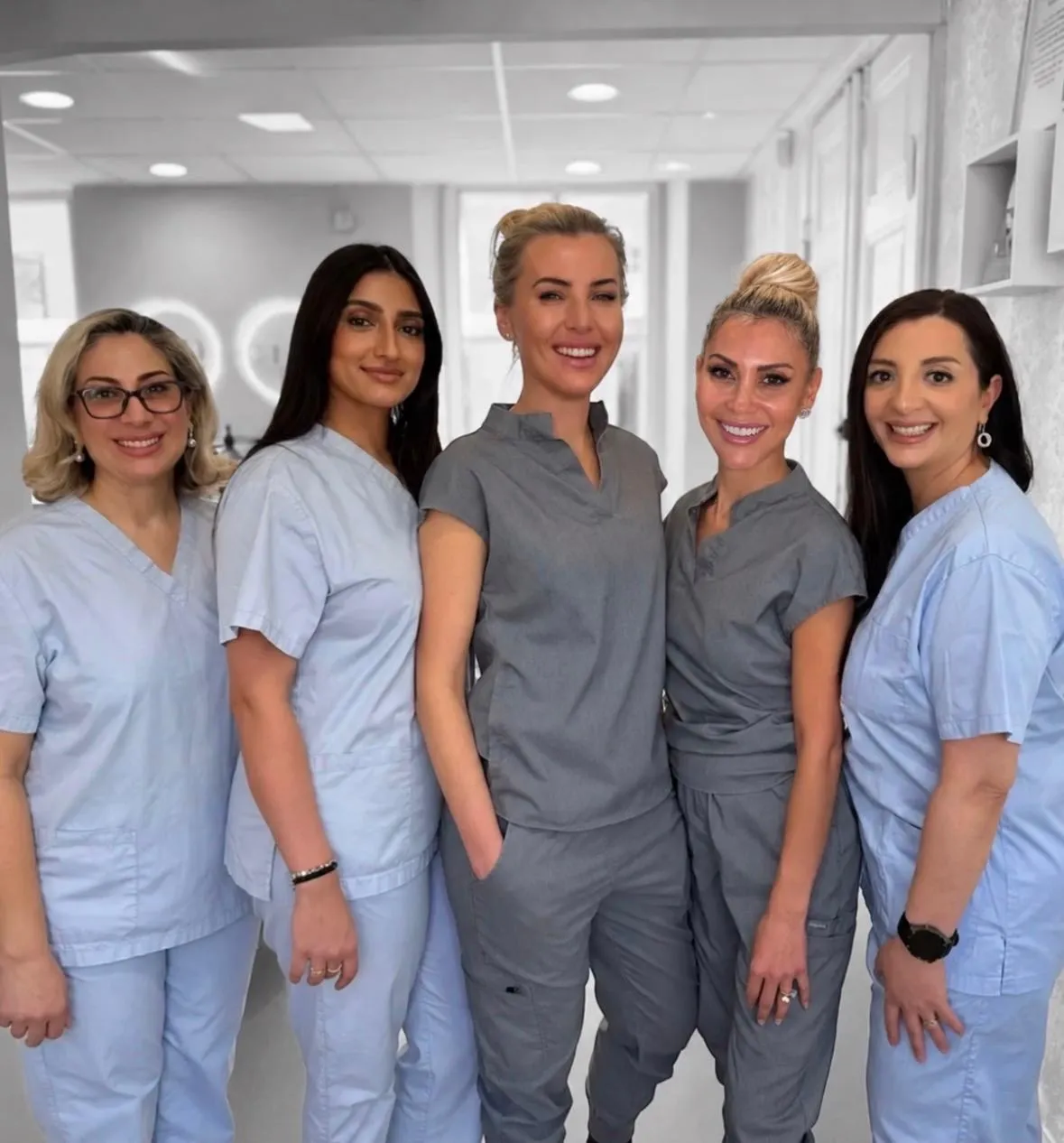 Teamet hos City Tandlægerne samlet i klinikken